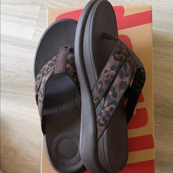 Fitflop Brown Leopard Print Women's Sandals - Picture 3 of 6
